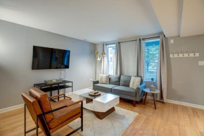 PET FRIENDLY! Perfect for the Digital Nomad or Business Traveler apts